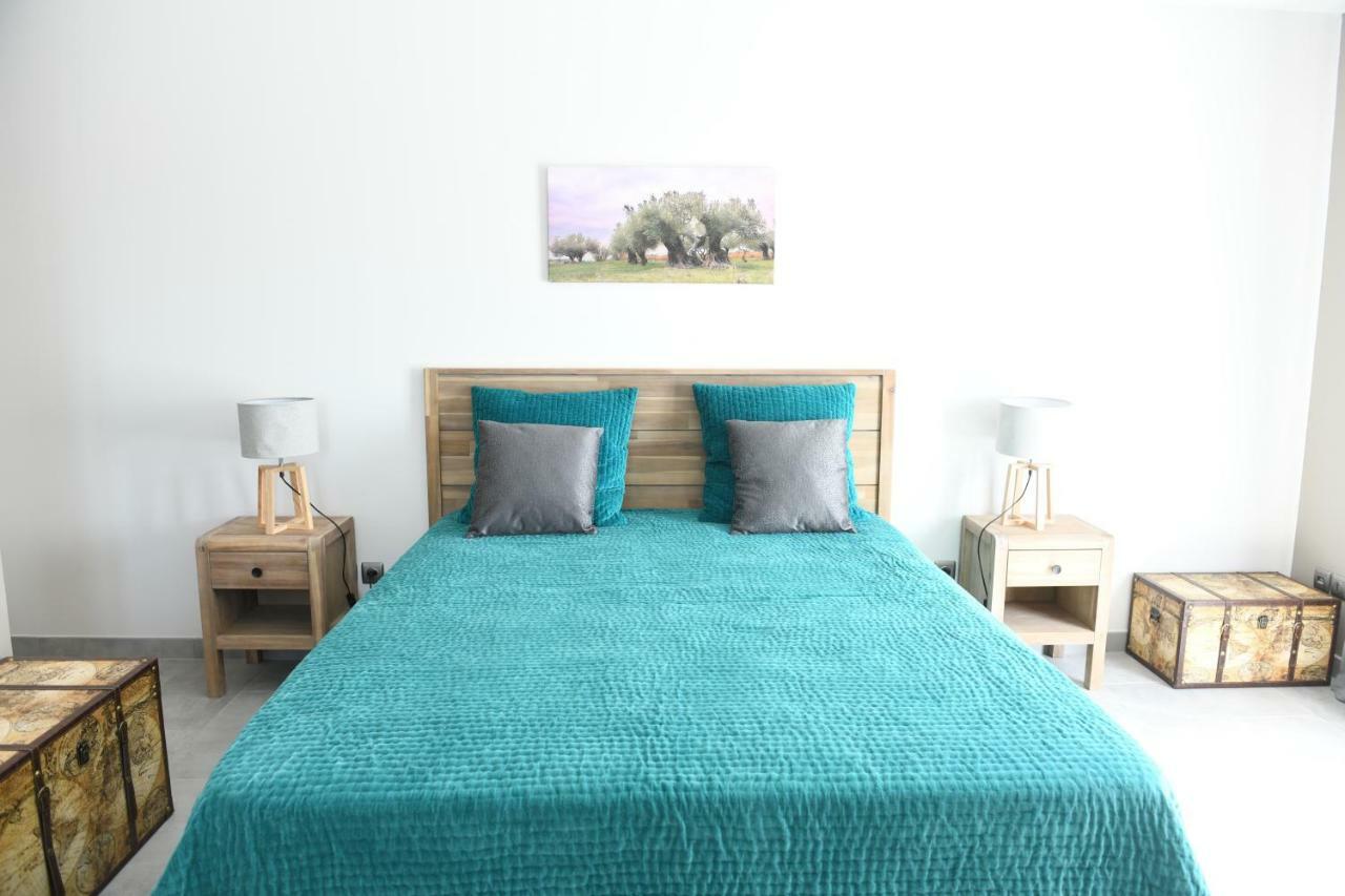 Sénas Chambre D'Hotes Du Charme Provencal מראה חיצוני תמונה